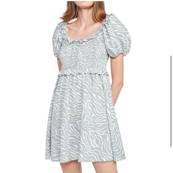 099. NWT Sage & White Smocking Ruffle Puffy Sleeve Dress with pockets - Picture 3 of 14